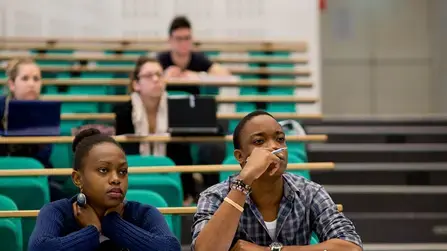 Université Paris-Est-Marne-la-Vallée - étudiants