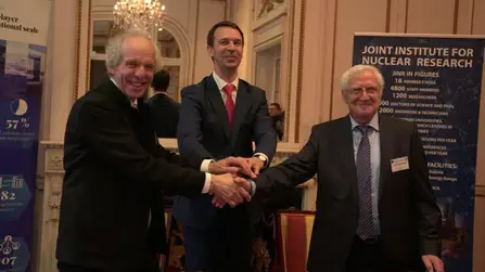 Signature accord JINR (15 février 2018)