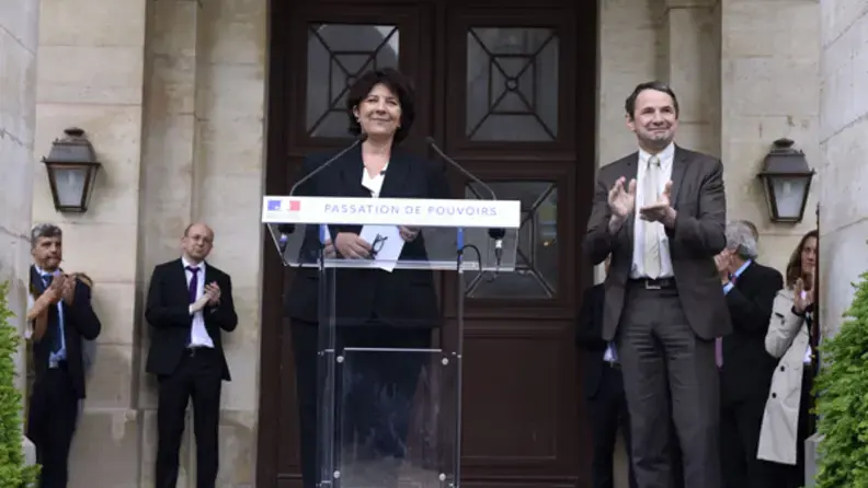 Passation de pouvoirs