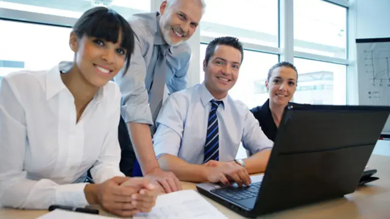 Réunion d'adultes professionnels