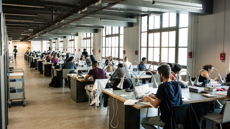 Étudiants à la bu-paris7