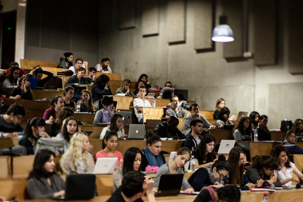 Étudiants en amphi paris 7