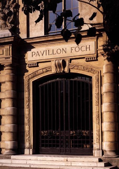 Entrée du pavillon Foch