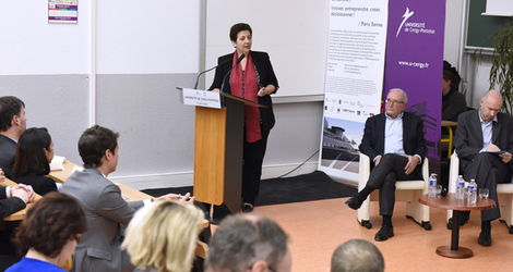Déplacement de Frédérique Vidal à l'université de Cergy-Pontoise