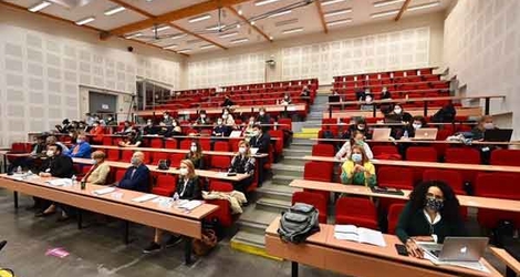 Etudiants en amphithéâtre