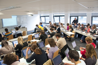 Étudiants en salle de cours